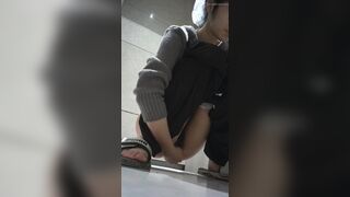 chinese beautiful girl diarrhea