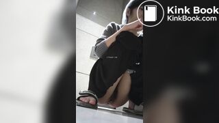 chinese beautiful girl diarrhea