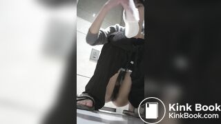 chinese beautiful girl diarrhea