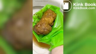 BRASILEIRA CAGA MERDA GIGANTE NO VADO E MOSTRA