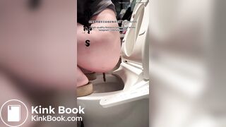 Girl pooping in toilet 016