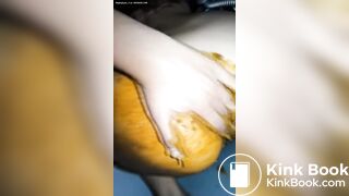 Girl pooping - video 782