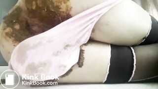 Huge sexy poop in pink panties