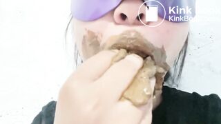 Shit kissing - video 6