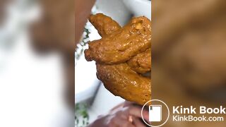 Pretty Woman Pooping - video 7