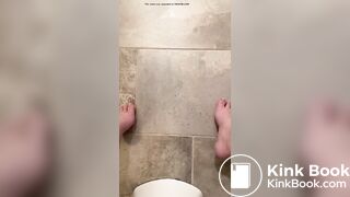 Girl pooping on toilet - video 8