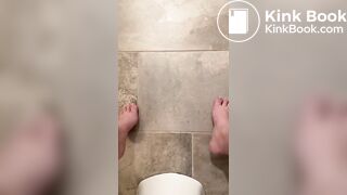 Girl pooping on toilet - video 8