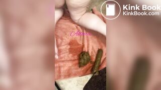 Hot girl masturbating and shitting - video 13