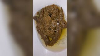 Echando una gran cagada para mi negra