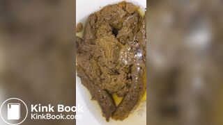 Echando una gran cagada para mi negra