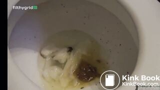 D&k@ta pooping
