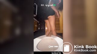 Pooping - video 639