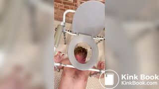 Toilet slave - video 127