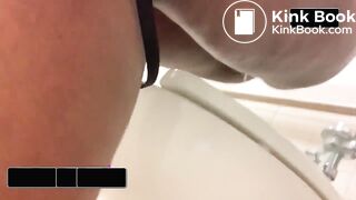 Ebony Decides to Shit Everywhere