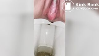 Girl pooping on toilet - video 145