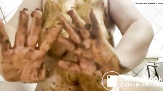 bbw smears her giant dangly tits