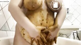 bbw smears her giant dangly tits