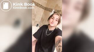 Girl pooping - video 766