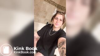 Girl pooping - video 766