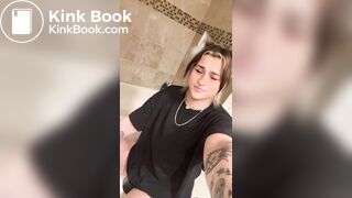 Girl pooping - video 766