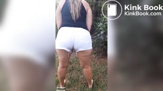 Girl poop - video 202