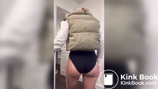 Girl poop - video 208