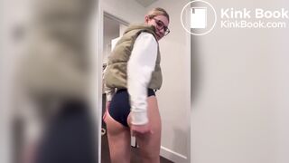 Girl poop - video 208