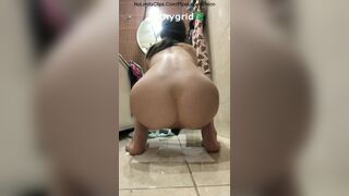 Hot alternative girl shitting - video 14