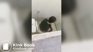 Toilet pooping - video 147