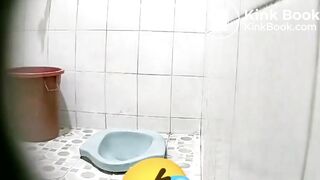 Hijab Voyeur Pooping