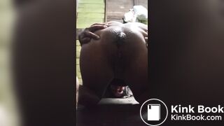 Cagando em diferentes posições