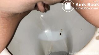 Spanish girl pooping between her legs