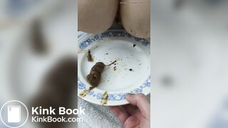 Shitting directly on the plate! [SHORT VIDEO]