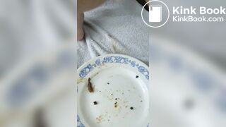 Shitting directly on the plate! [SHORT VIDEO]
