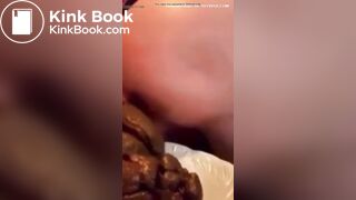 Loirinha cagando grosso