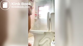 Brasileira corpo sexy cagando