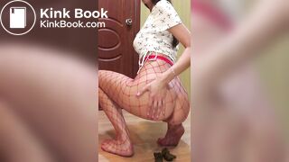 Girl in fishnets shitting