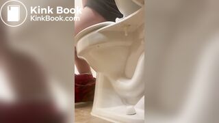 Secy girl pooping a lot on toilet