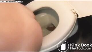 Latina Girl and her big caca