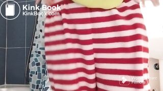 Delicious turds from a hot booty