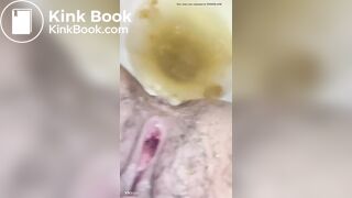 Camgirl Goes To Bathroom In Between Privates *no face*