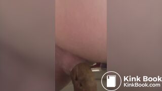Cute girl poop scene058