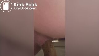 Cute girl poop scene058