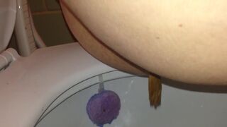 Girl pooping on toilet - video 93