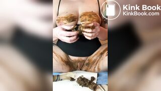 Bella tetona masturbándose con su mierda