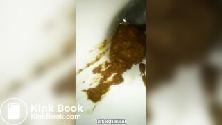 Girl pooping on toilet - video 112