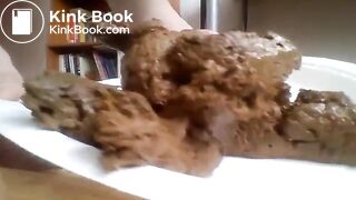 Hot girl shits on plate - video 7
