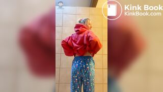 Blonde Hottie Shitting In Her Pull-Ups At Rest Stop