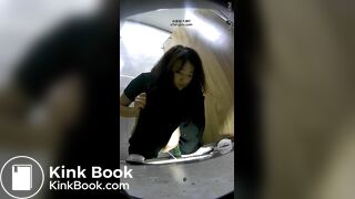 spy camera asian girl pee and shit.video_1326