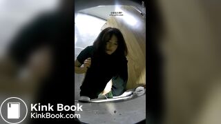spy camera asian girl pee and shit.video_1326